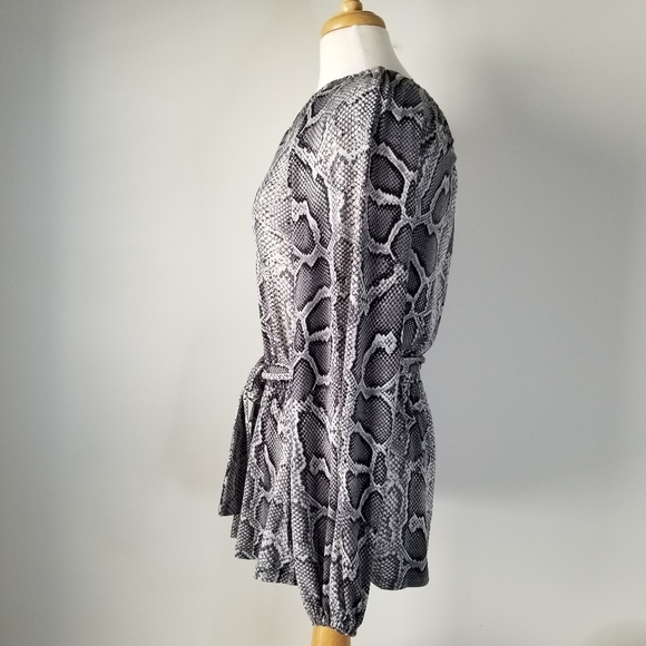 NWT Michael Kors Snake Python Print One Shoulder Belted Tunic Top Size L - Picture 13 of 14